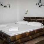 Lodge Berlin Ξενοδοχείο *